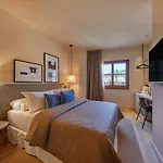 Hotell Mon Boutique 4*