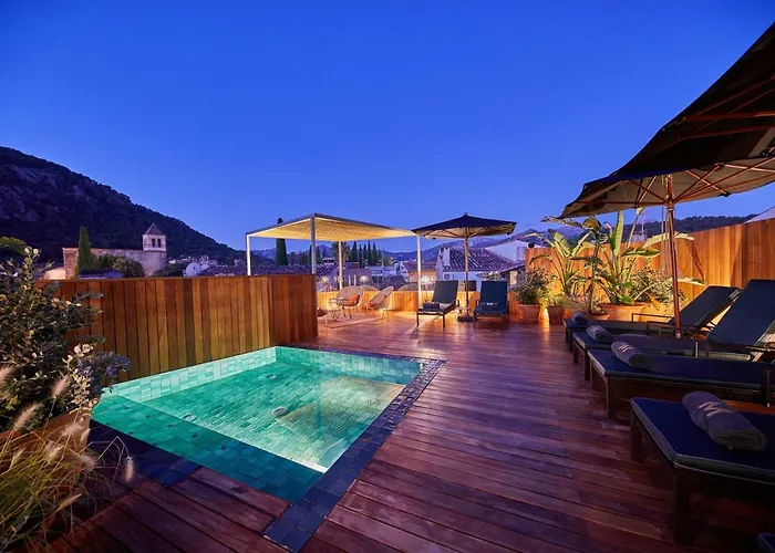 Hotel Mon Boutique 4*